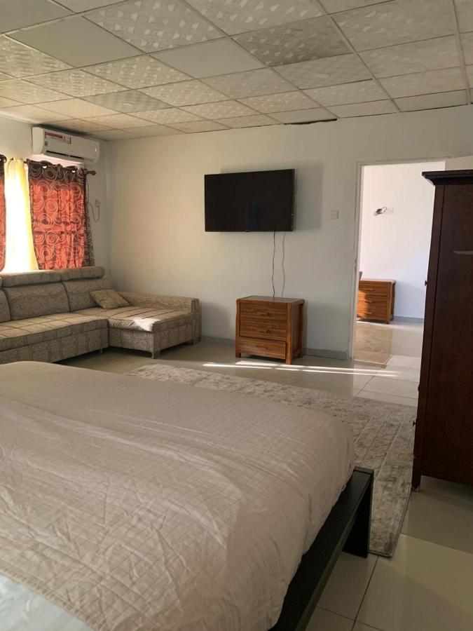 Sky Inn Hotel Фритаун Экстерьер фото