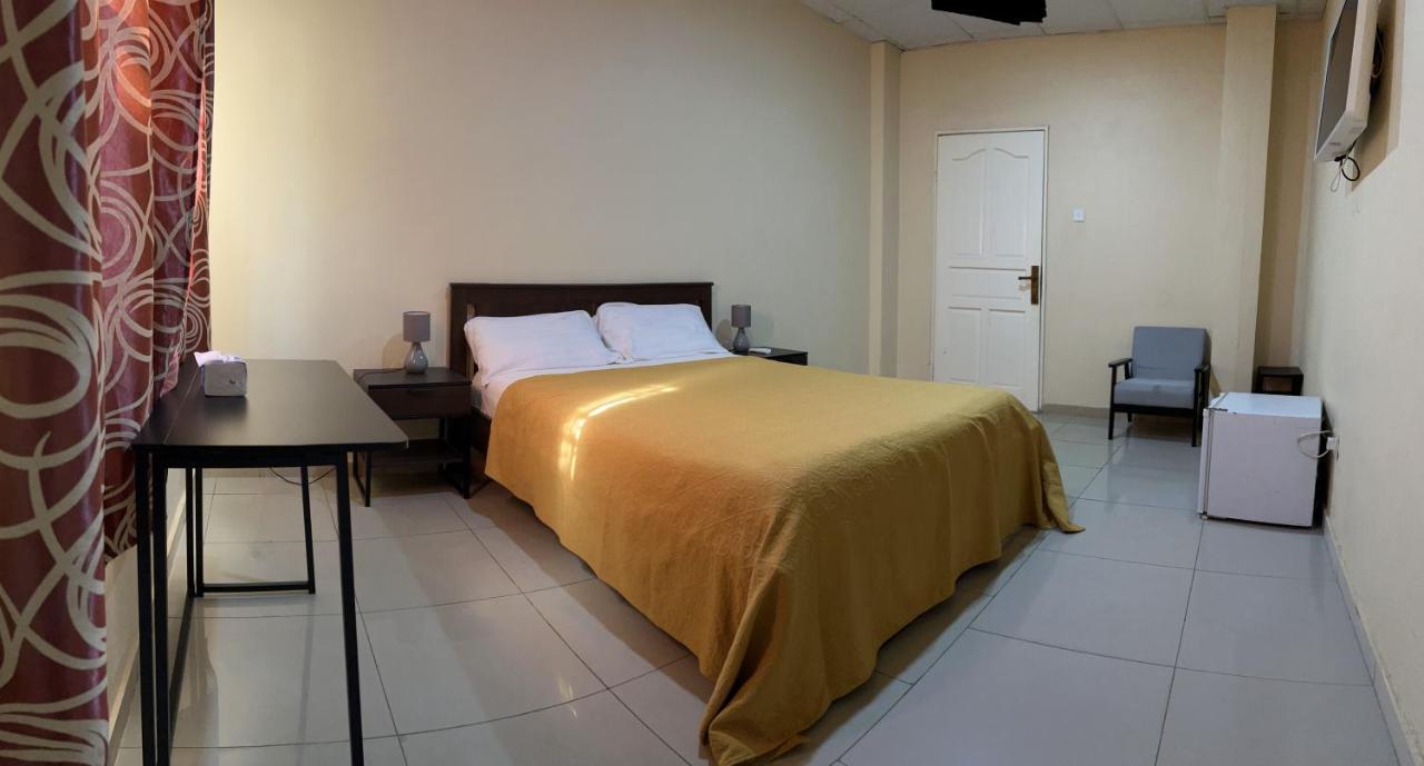 Sky Inn Hotel Фритаун Экстерьер фото