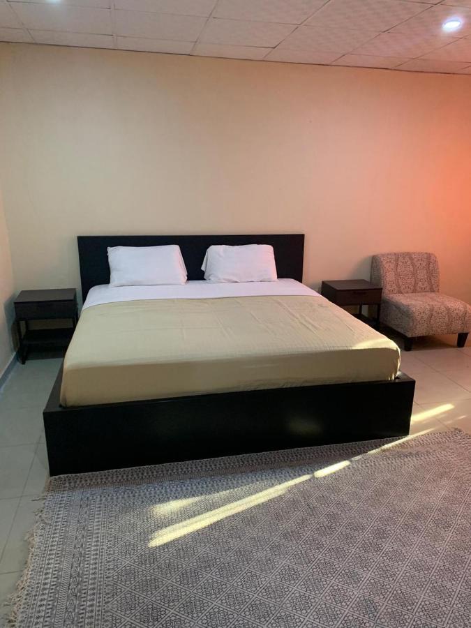 Sky Inn Hotel Фритаун Экстерьер фото
